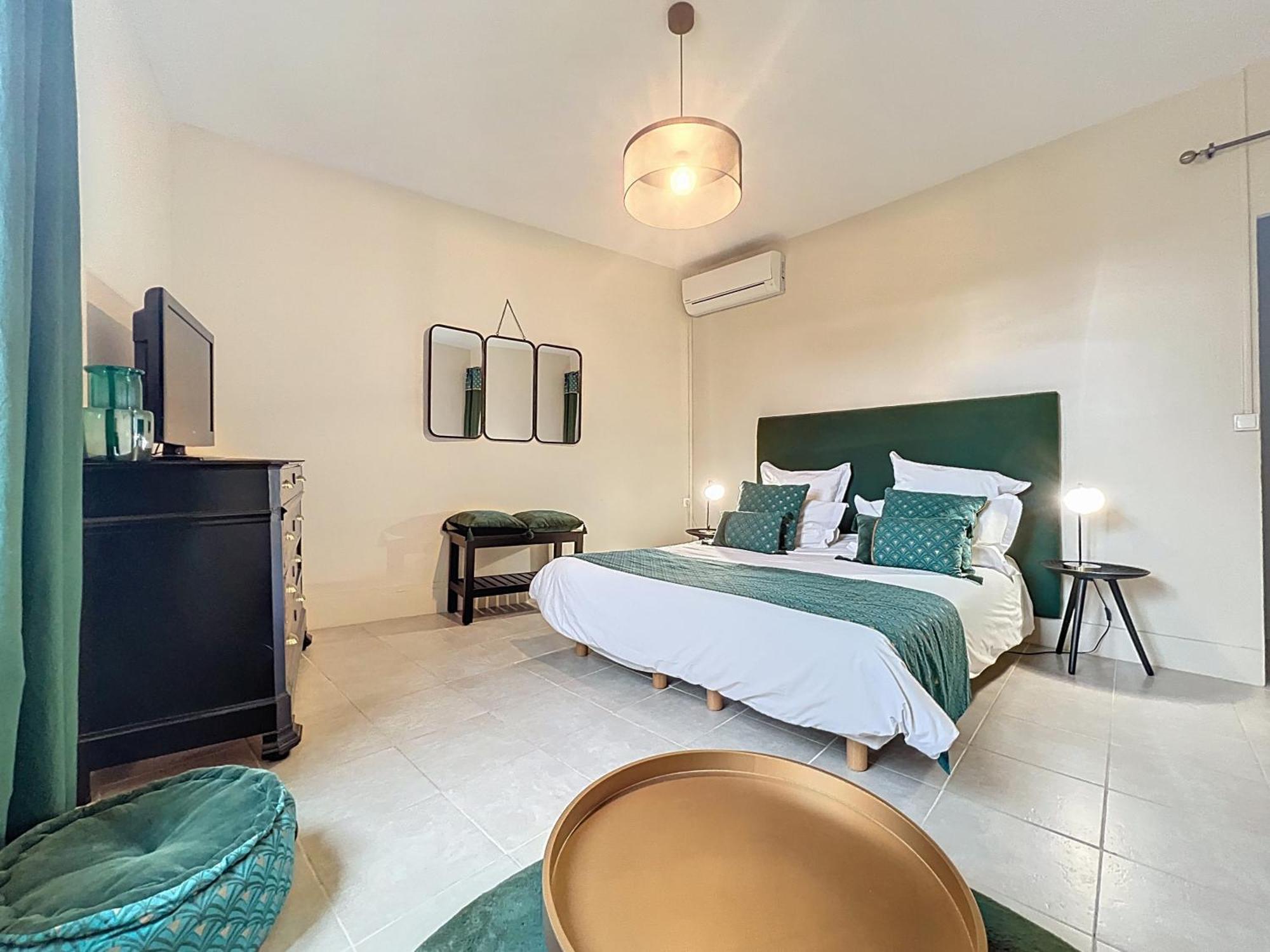 Collias Chambres D'Hotes La Maison De Leonie מראה חיצוני תמונה