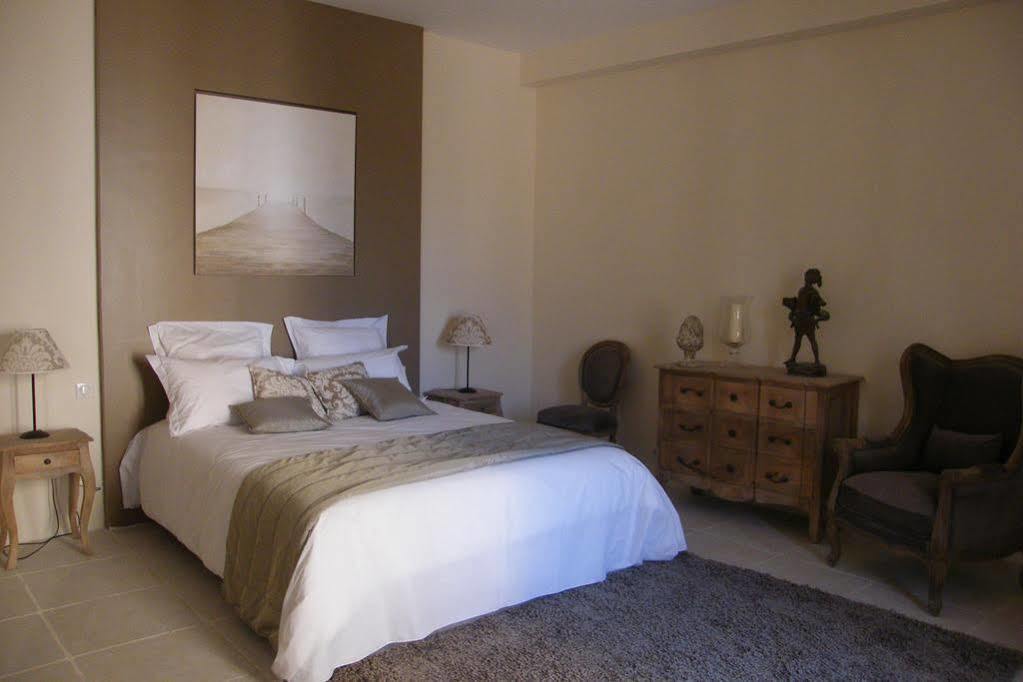 Collias Chambres D'Hotes La Maison De Leonie מראה חיצוני תמונה